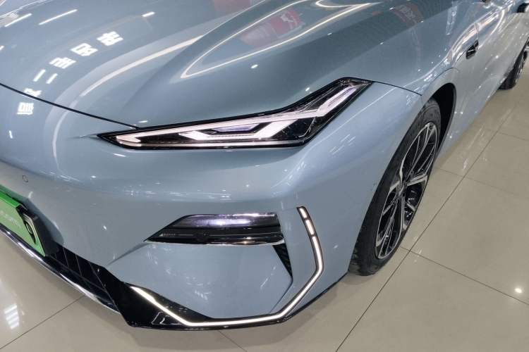 Used Geely Galaxy E8 2025 700 km Long-Range Intelligent Driving Version
