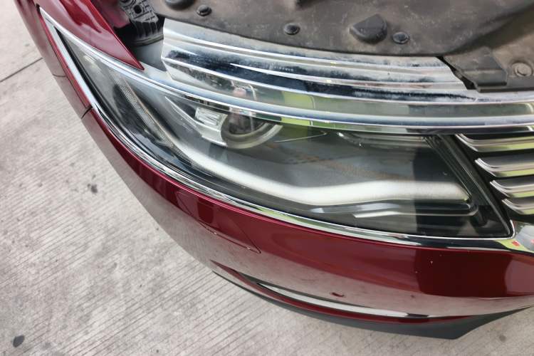 Used Lincoln MKX 2015 2.0T Four-Wheel Drive Luxury Edition Right Front Headlight