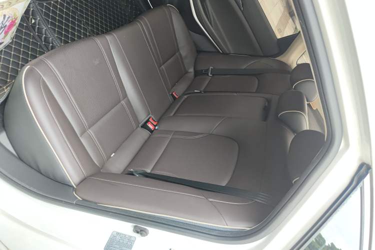 Used CHANGAN Raeton CC 2018 1.5T Automatic Haoya Model Guangmang Edition China V Standard
