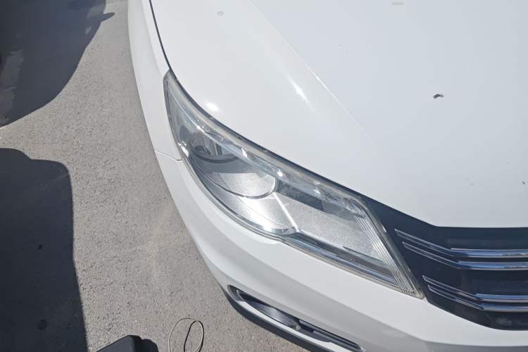 Used Volkswagen Tiguan 2012 2.0 TSI Automatic All-Wheel Drive Elite Edition Right Front Headlight