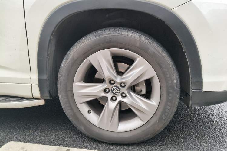 Used Toyota Highlander 2018 2.0T Four-Wheel Drive Prestige Version 7 Seats China V Emission Standard
