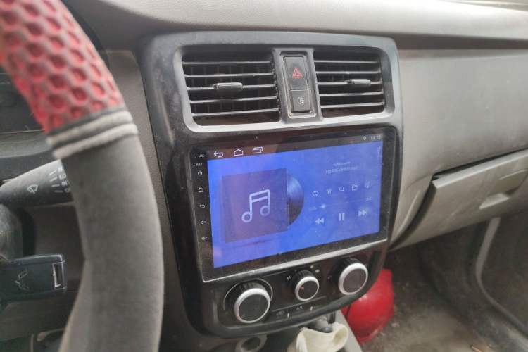 Used Wuling Rongguang V 2016 1.2L Practical Version Audio And AC Panel
