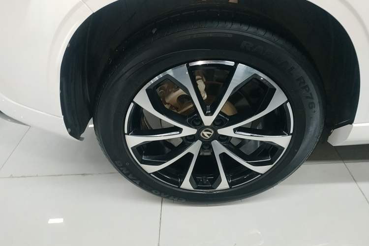 Used Changan UNI-Z New Energy 2024 Blue Whale Smart Electric iDD 125km Beyond Edition
