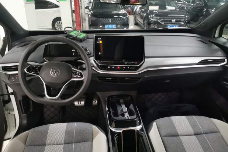 Used Volkswagen ID.4 CROZZ 2022 Long-Range PURE+ Edition Center Console