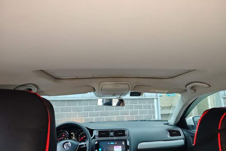 Used Volkswagen Sagitar 2015 1.6L Manual Comfort Model Headliner