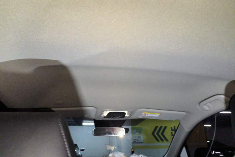 Used Toyota Corolla Cross 2023 Dual-Motor 2.0L Pioneer Edition Headliner