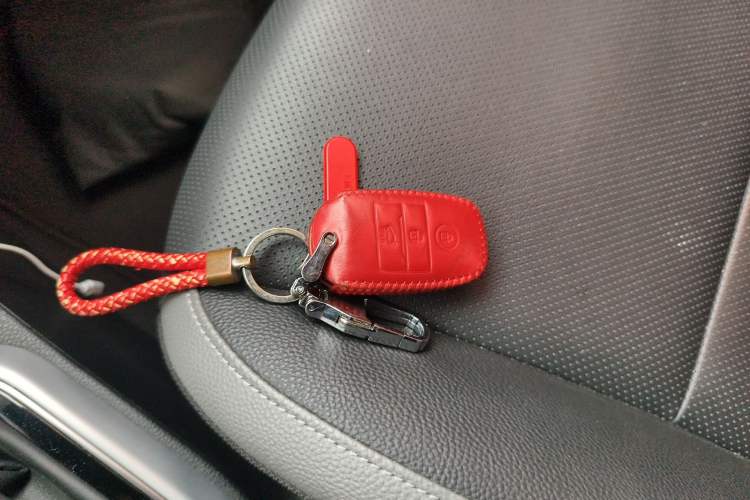 Used Kia kx1 Stonic 2019 1.4L Automatic Fashion Edition China VI Vehicle Key