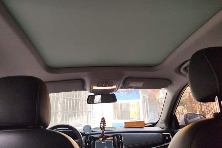 Used Roewe RX5 New Energy 2018 eRX5 50T Hybrid Luxury Edition Headliner