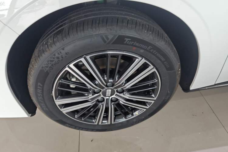 Used Geely Galaxy Stellar 6 2026 Model 125km Exploration+ Edition Left Front Wheel Hub