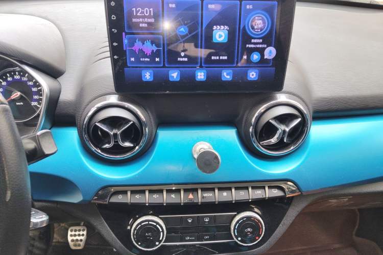 Used BAIC Senova X35 2016 1.5L Manual Elite Edition Audio And AC Panel