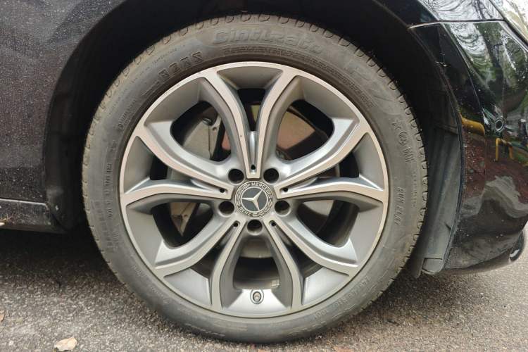 Used Mercedes-Benz E-Class 2020 E 300 L Sport Luxury Edition Right Front Wheel Hub