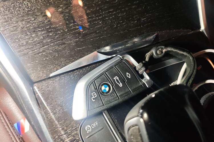 Used BMW 3 Series 2020 Restyled 325Li M Sport Package Vehicle Key