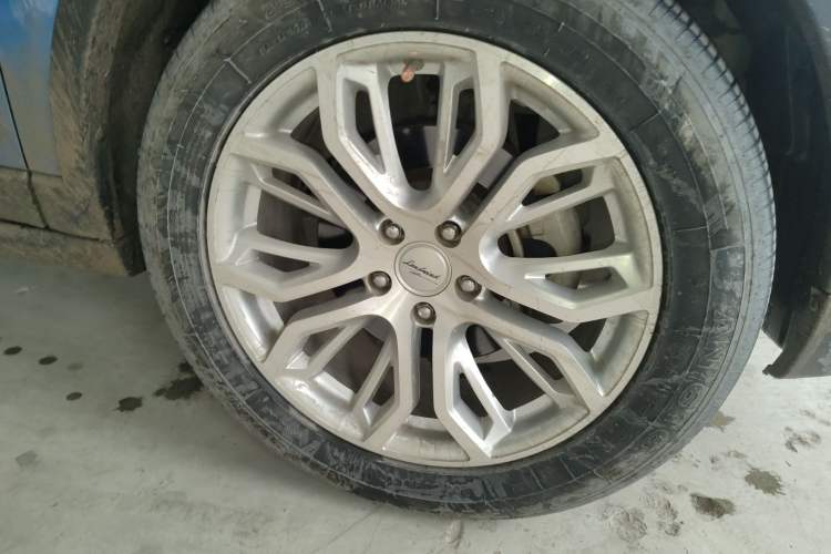 Used Land X7 2015 2.0T Panoramic Prestige Edition