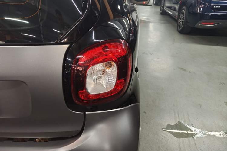 Used smart fortwo 2018 1.0L 52kW Hardtop Dynamic Version China V
