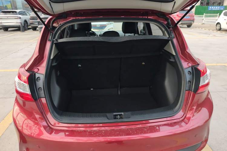 Used Nissan Tiida 2016 1.6L CVT Smart Drive Edition
