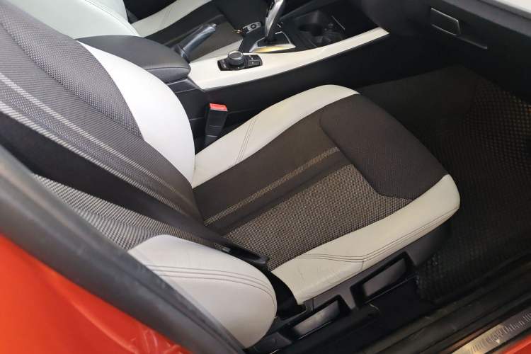 Used BMW 1 Series 2015 118i Urban Design Package Right Front Seat