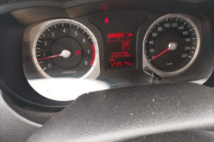 Used Venucia R50X 2013 1.6L Automatic Model
