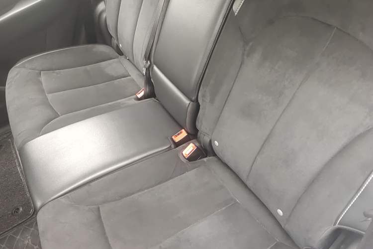 Used Roewe RX5 New Energy 2017 ERX5 EV400 Electric Internet Supreme Edition Left Rear Seat