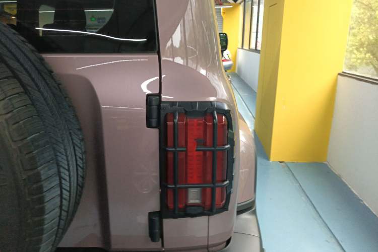 Used Tank 300 2023 City Edition 2.0T—Stylish as Ever Exterior 3