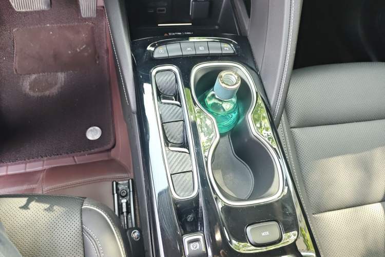 Used Buick Envision 2022 Encore Plus 652T Five-Seat Luxury Model
