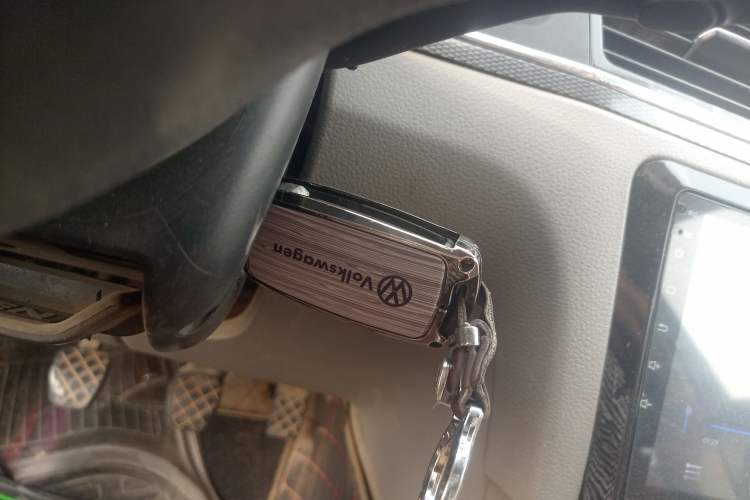 Used Volkswagen Bora 2013 1.6L Manual Fashion Edition Vehicle Key