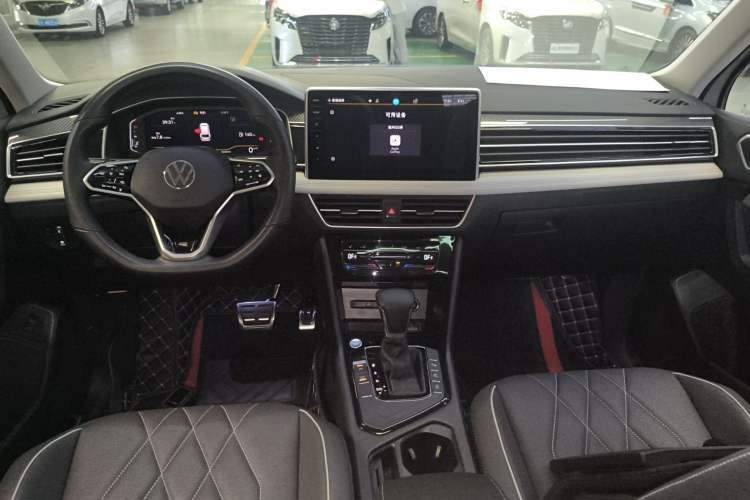 Used Volkswagen Tiguan L 2023 330TSI Automatic Two-Wheel Drive R-Line Enjoyment Edition