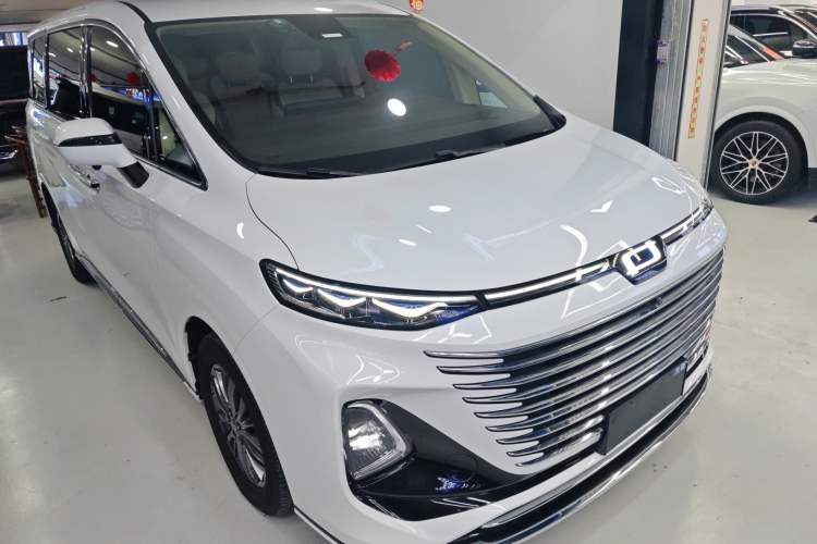 Used Bestune M9 2023 2.0T Prestige Edition
