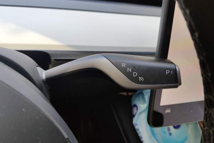 Used Tesla Model Y 2022 Revised Version Rear-Wheel Drive Gear Lever