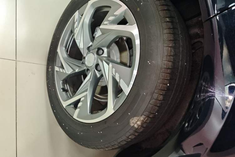 Used Hongqi HS3 PHEV 2025 Model 125km Jingwei 2 Millionth Anniversary Edition