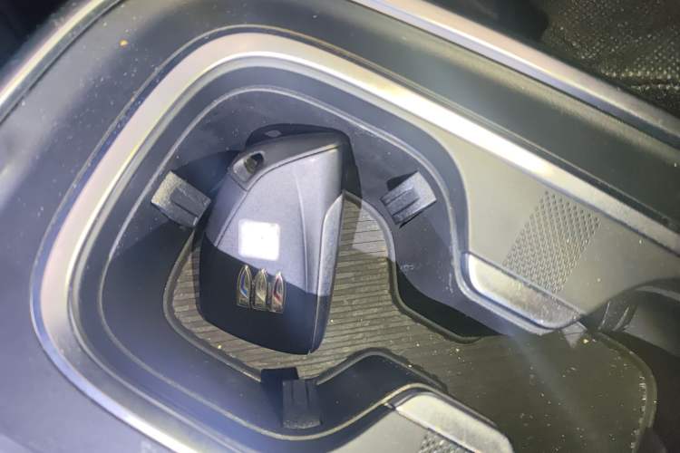 Used Buick Century 2023 2.0T Seven-Seater Yinshi Edition
