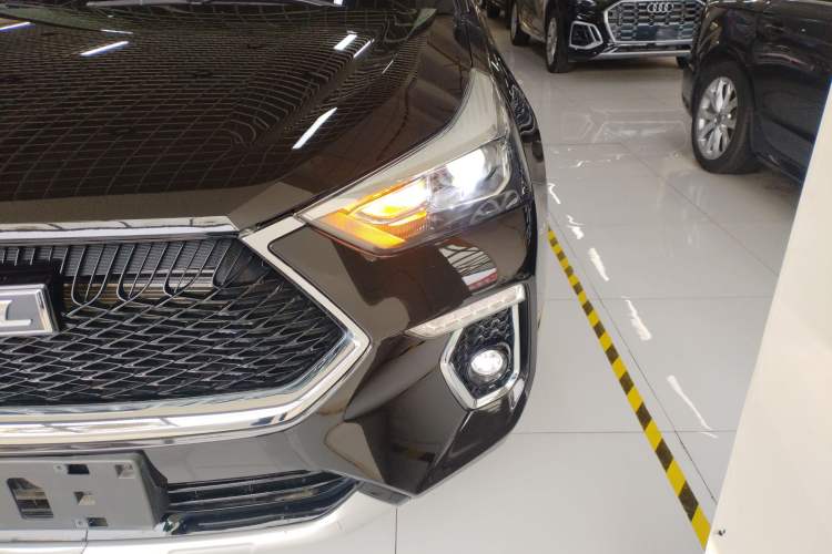 Used Haval H6 Coupe 2021 Smart Connect Version 1.5T Automatic Two-Wheel Drive Elite Model Left Front Headlight