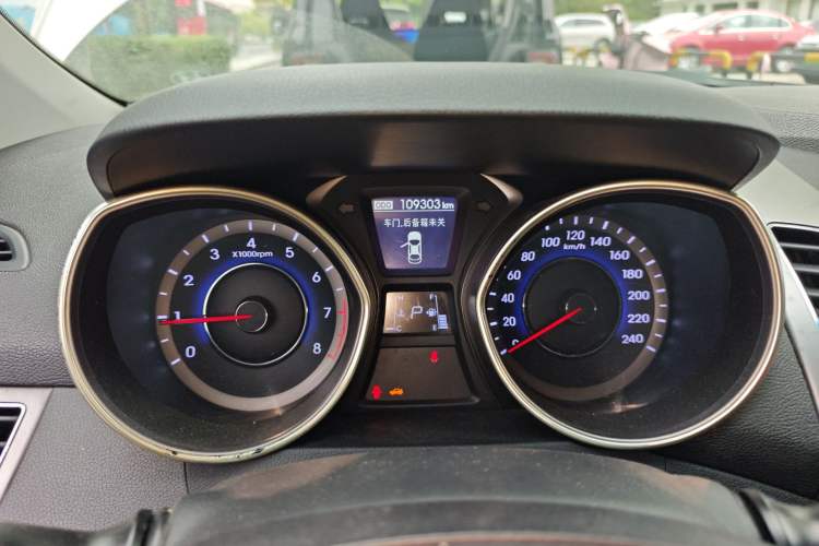 Used Hyundai Elantra (5th Generation / Langdong) 2012 1.6L Automatic Leading Model
