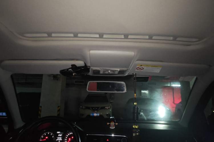 Used Volkswagen Lavida 2015 1.6L Manual Comfort Edition Headliner