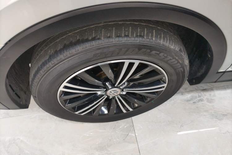 Used Volkswagen Tiguan L 2019 330TSI Automatic Two-Wheel Drive Luxury Edition China VI Standard