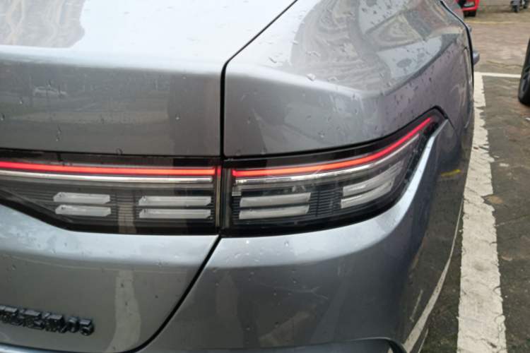 Used BYD Destroyer 05 2023 Champion Edition DM-i 55KM Luxury Model Right Rear Taillight
