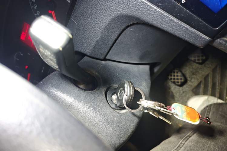 Used Volkswagen Santana 2015 1.6L Manual Fashion Edition Vehicle Key