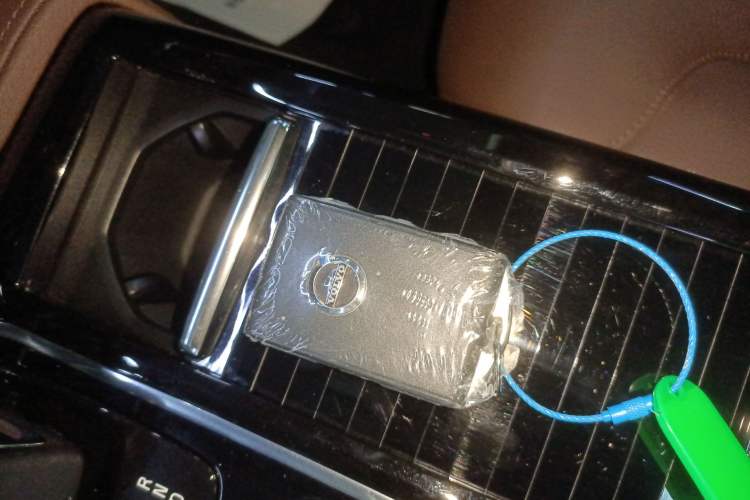 Used Volvo S90 New Energy 2021 T8 eDrive Hybrid Zhiyi Luxury Edition Vehicle Key