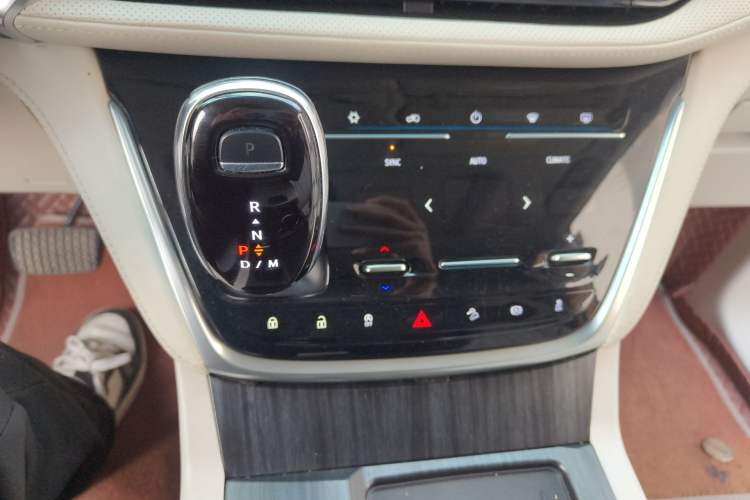 Used Buick GL8 2021 ES Landtrek 653T Comfort Edition Gear Lever