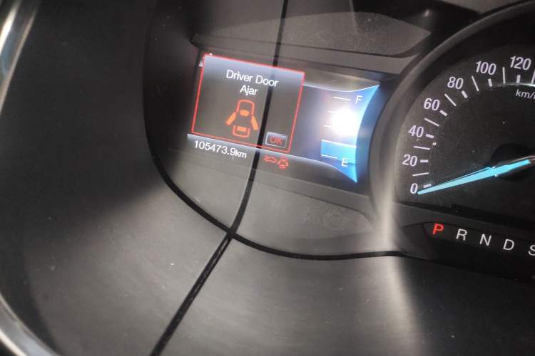 Used Ford Edge 2016 EcoBoost 245 Two-Wheel-Drive Titanium 7-Seater Odometer Close Up