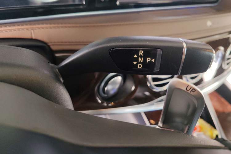 Used Mercedes-Benz Maybach S-Class 2016 S 400 4MATIC Gear Lever