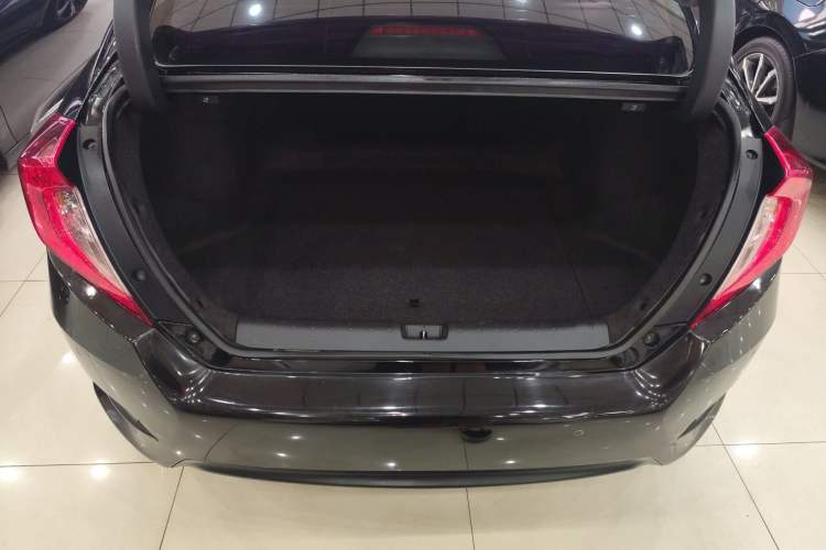 Used Honda Civic 2016 220TURBO CVT Prestige Edition
