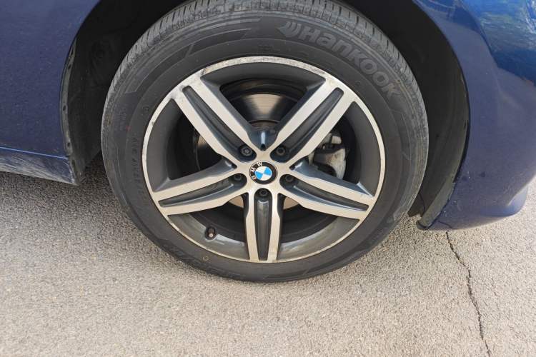 Used BMW 2 Series Active Tourer 2016 218i Sports Design Package Right Front Wheel Hub