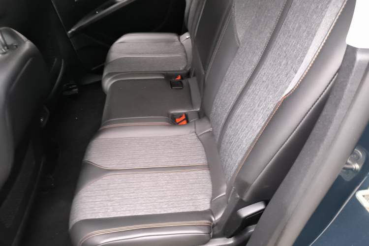 Used Peugeot 5008 2017 380THP 7-Seater Elite Edition
