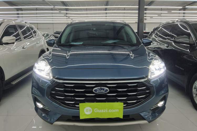 Used Ford Escape 2020 EcoBoost 245 Two-Wheel-Drive Titanium Edition