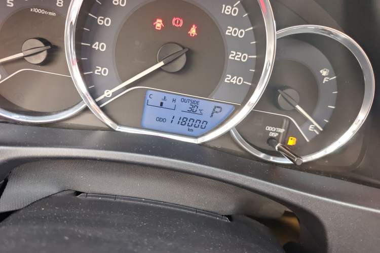Used Toyota Levin 2017 Revised 1.8 GS CVT Elite Edition China V Standard Odometer Close Up