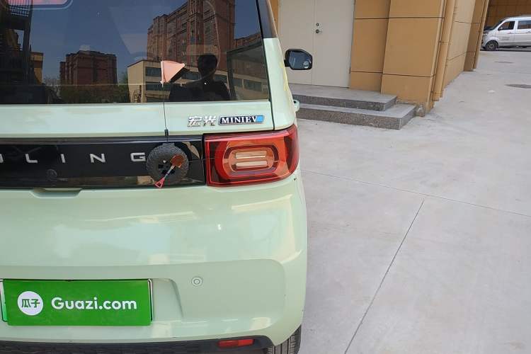 Used Wuling Hongguang MINIEV 2022 Macaron Premium Model – Lithium Iron Phosphate Right Rear Taillight