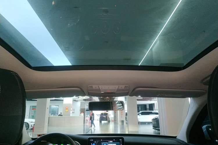 Used Mercedes-Benz C-Class 2020 Restyled C 260 L Sport Edition Headliner