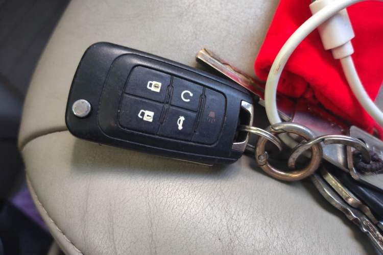Used Buick GL8 2013 3.0L GT Luxury Business Haoya Edition
