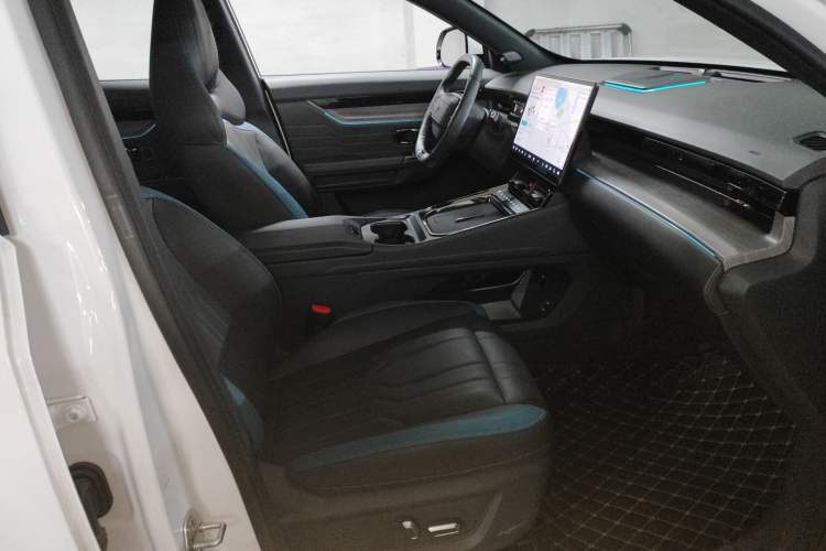 Used JETOUR Shanhai L6 2024 1.5TD DHT ULTRA