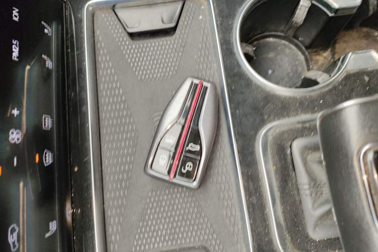 Used Hongqi HS7 2021 2.0T DCT Two-Wheel Drive Smart Connect Flagship Edition
